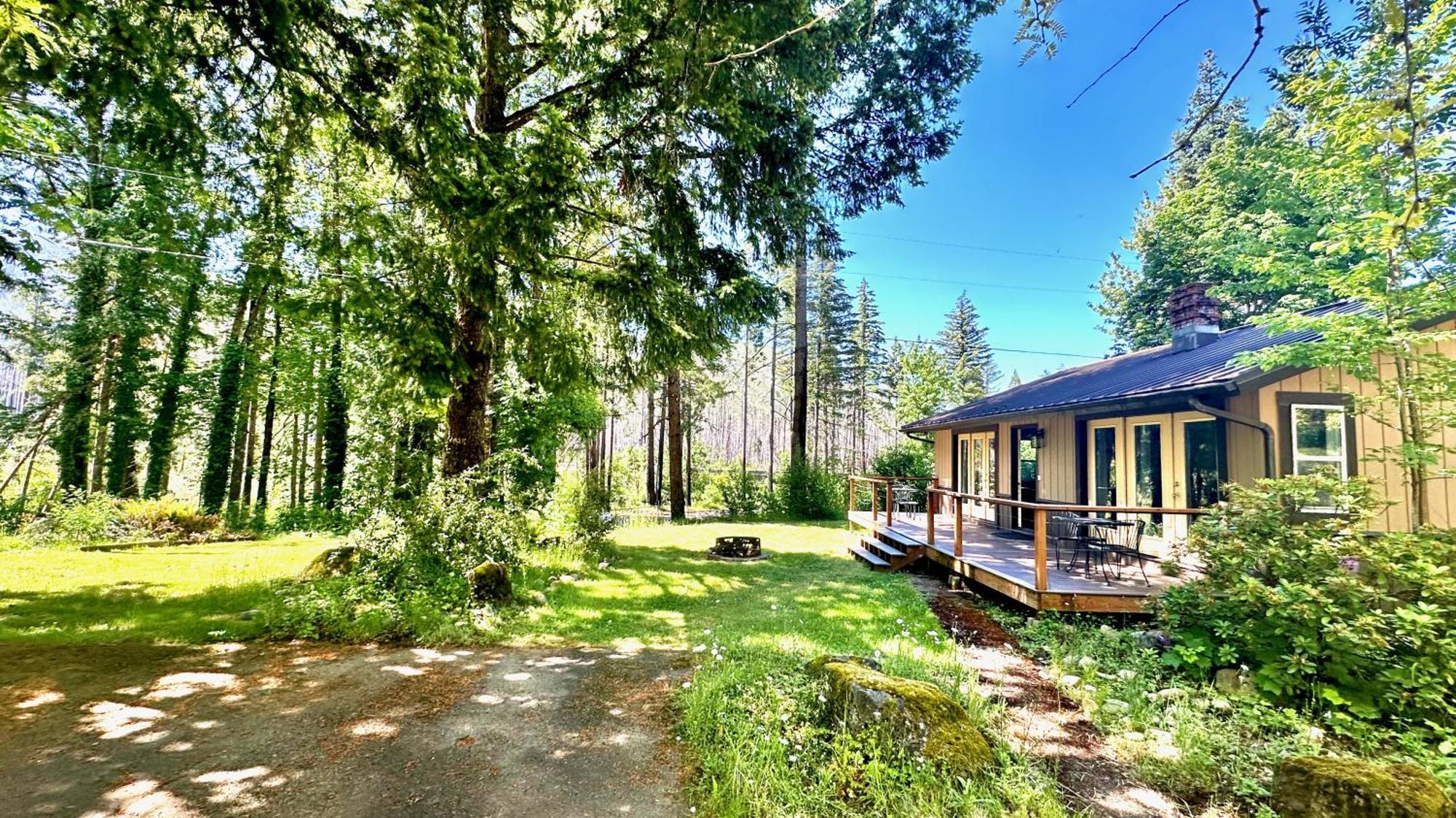 Mckenzie River Mountain Resort Blue River Экстерьер фото